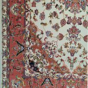 فرش ماشینی بنام تبریز طرح سنتی زمینه کرم کد 2270815