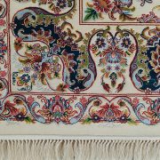 فرش سنتی ماشینی ایرانی طرح آروین زمینه کرم کد 2270800